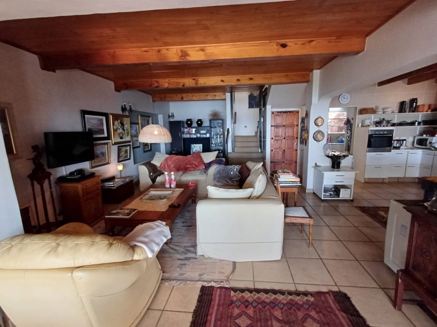 5 Bedroom Property for Sale in Kosmos North West